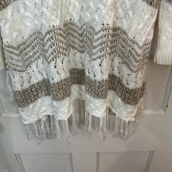 Coastal Beachy Crochet Sweater Cardigan Womens Size M Fringe Absolutely Famous - Picture 6 of 6